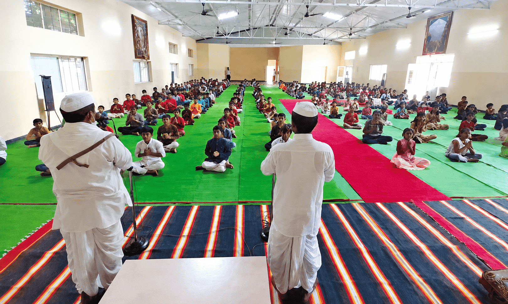 धार्मिक व आध्यात्मिक शिबिरे